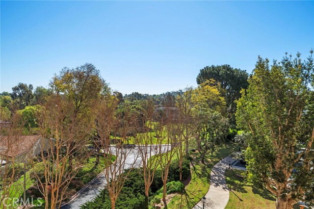 Detail Gallery Image 18 of 27 For 24055 Paseo Del Lago #306,  Laguna Woods,  CA 92637 - 2 Beds | 2 Baths