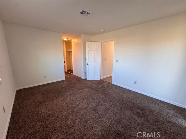 27474 Travertine, Barstow CA: https://media.crmls.org/medias/d7c77f61-9daf-40e3-a065-5a7d58279614.jpg