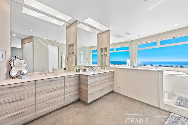 Detail Gallery Image 36 of 57 For 535 Dunnegan Dr, Laguna Beach,  CA 92651 - 4 Beds | 3/1 Baths