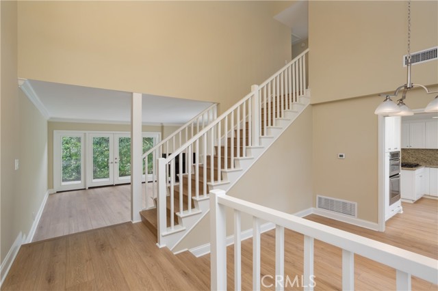 520 Laver Way, Newport Beach CA: https://media.crmls.org/medias/d7c81801-f837-439b-8f98-0215fffefa48.jpg