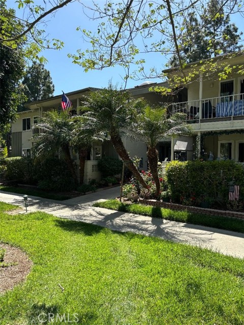 Detail Gallery Image 1 of 2 For 3 via Castilla #B,  Laguna Woods,  CA 92637 - 2 Beds | 2 Baths