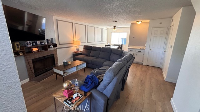 Detail Gallery Image 21 of 27 For 103 W Spring St a,  Long Beach,  CA 90806 - 1 Beds | 2 Baths