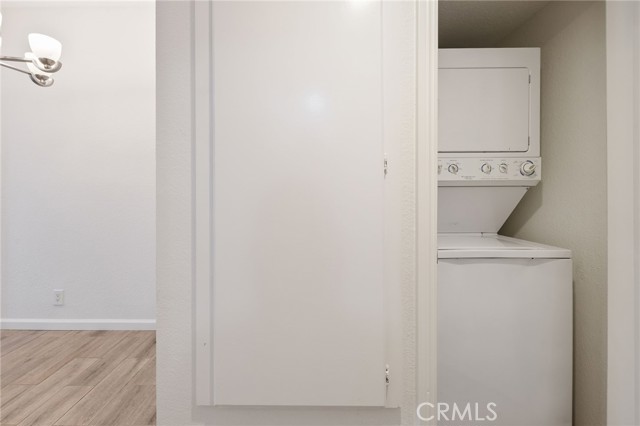 606 Lake Street, Huntington Beach CA: https://media.crmls.org/medias/d7c86f38-0a01-499f-8faa-83432635f65f.jpg