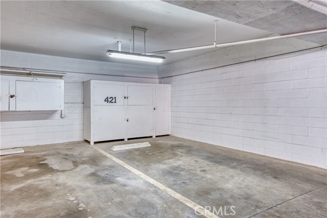 Detail Gallery Image 10 of 35 For 711 Pacific Coast Hwy #421,  Huntington Beach,  CA 92648 - 2 Beds | 1/1 Baths