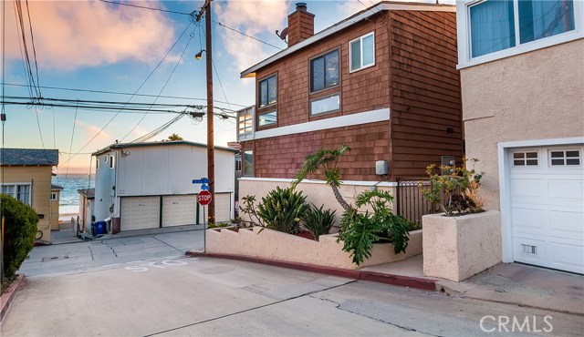 4218 Ocean Drive, Manhattan Beach, California 90266, ,Residential Income,Sold,Ocean Drive,SB17135275