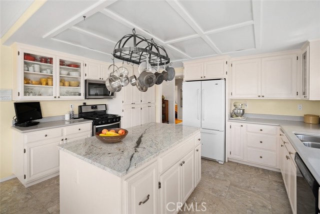 Detail Gallery Image 13 of 49 For 2610 Bayside Pl, Arroyo Grande,  CA 93420 - 3 Beds | 2 Baths