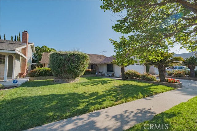 1506 West Sharon Road, Santa Ana CA: https://media.crmls.org/medias/d7c9fd14-604a-426f-b504-c7af5fdebf8b.jpg