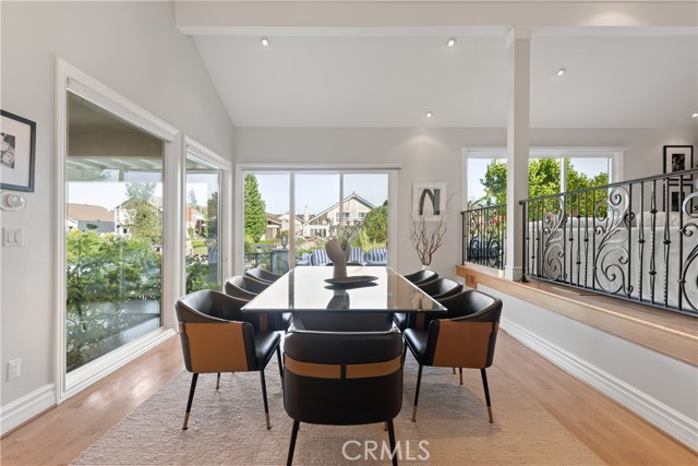 2567 Oakshore Drive, Westlake Village CA: https://media.crmls.org/medias/d7cac063-0a3a-45f5-8c19-8922c5ebfa14.jpg