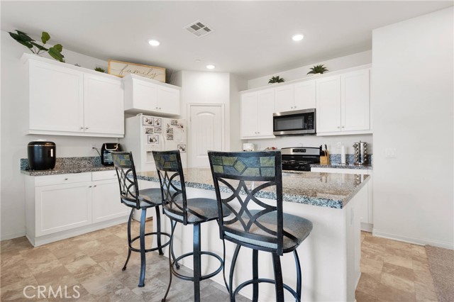12628 Ojo Caliente Street, Victorville CA: https://media.crmls.org/medias/d7cc2ed1-485a-4e43-88cb-196baac4814d.jpg