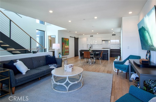 Detail Gallery Image 6 of 17 For 1045 W Balboa Blvd, Newport Beach,  CA 92661 - 3 Beds | 2/1 Baths