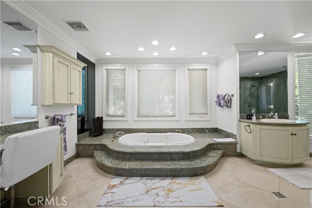 Detail Gallery Image 42 of 64 For 16221 Elisa Pl, Encino,  CA 91436 - 5 Beds | 5/1 Baths