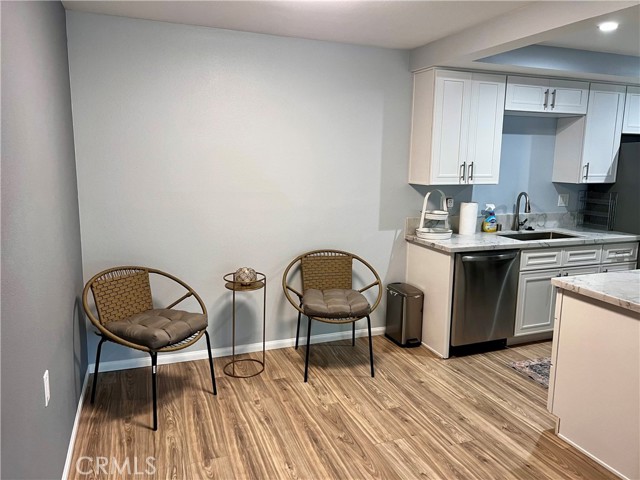 2328 Via Mariposa W, Laguna Woods CA: https://media.crmls.org/medias/d7cd951c-9c9c-427b-8576-f7077ce2e201.jpg