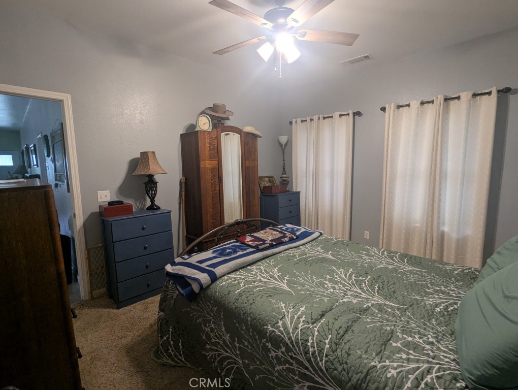 https://media.crmls.org/medias/d7cda8c1-b22b-406b-b5d0-7afcc49f2aec.jpg?preset=X-Large