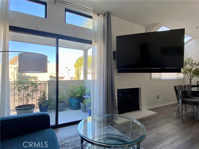 17722 Sergio Cir, Huntington Beach CA: https://media.crmls.org/medias/d7ce9bda-2e98-4a68-923b-24224b6667c6.jpg