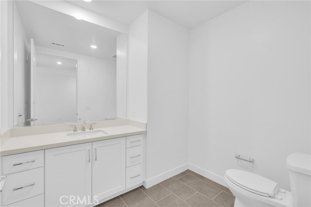 Detail Gallery Image 16 of 27 For 3415 Rivington, Irvine,  CA 92612 - 2 Beds | 2/1 Baths