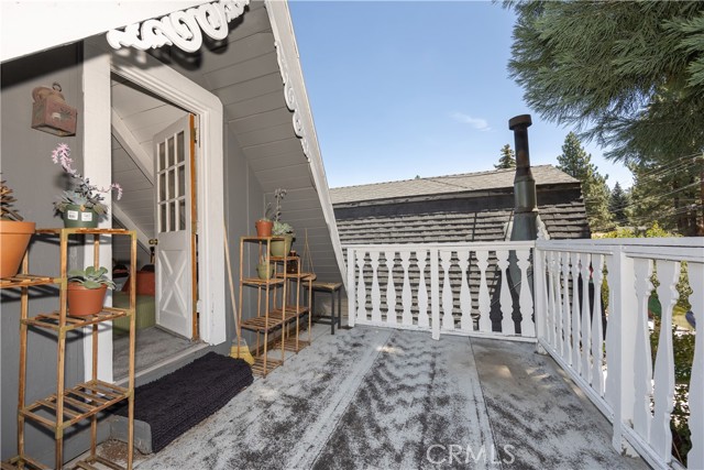 1025 W Country Club Boulevard, Big Bear City CA: https://media.crmls.org/medias/d7cf37be-5e07-4860-a660-f32d2d23d5b4.jpg