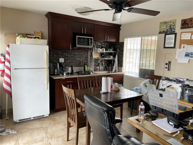 11840 E carson Street, Hawaiian Gardens CA: https://media.crmls.org/medias/d7cf447e-c5ac-42e8-a1d0-d9da9b82a2c8.jpg