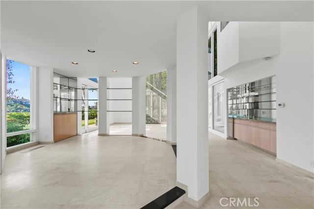 Detail Gallery Image 7 of 26 For 2 Inverness Lane, Newport Beach,  CA 92660 - 4 Beds | 4 Baths