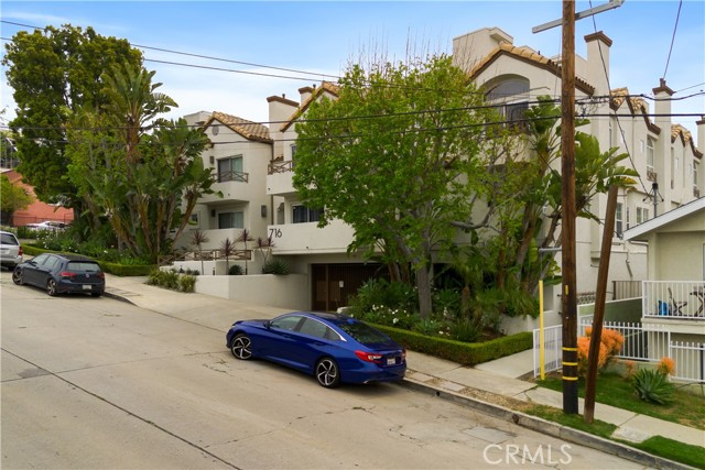 716 Maltman Avenue, Los Angeles CA: https://media.crmls.org/medias/d7d29acb-8d3a-4a82-9ca0-60c6e19ed7ad.jpg