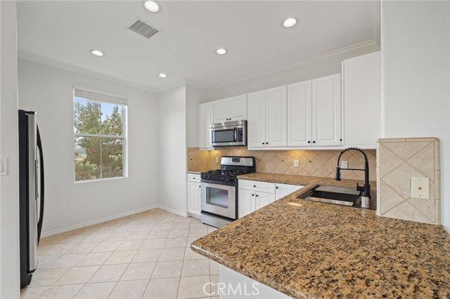 3459 Watermarke Place, Irvine CA: https://media.crmls.org/medias/d7d2ac99-b0c0-40df-9219-2797d28fb385.jpg