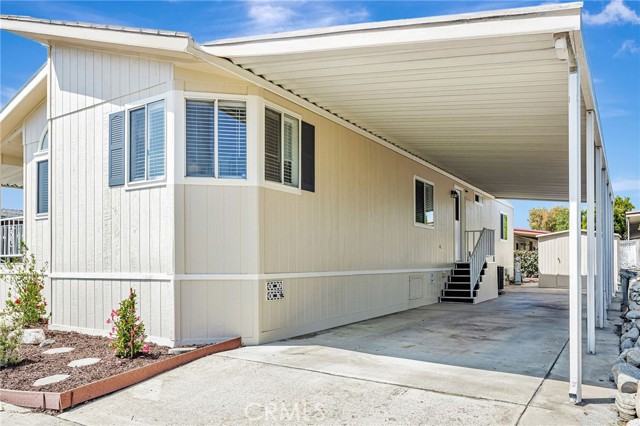 Detail Gallery Image 2 of 39 For 929 E Foothill Bld #140,  Upland,  CA 91786 - 3 Beds | 2 Baths
