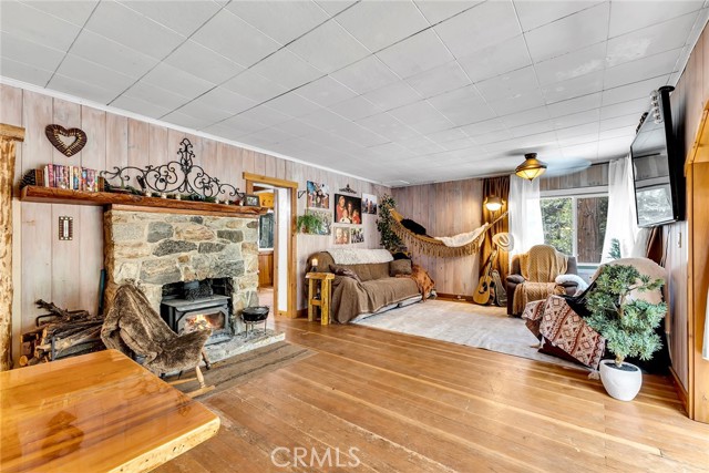 Detail Gallery Image 5 of 44 For 54105 S Circle Dr, Idyllwild,  CA 92549 - 4 Beds | 3 Baths