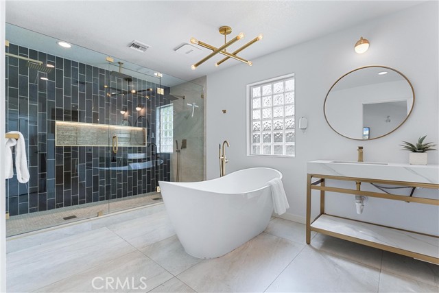 1045 E Deepak Road, Palm Springs CA: https://media.crmls.org/medias/d7d3ebcd-9917-4059-a5c9-1ae0140ed04f.jpg