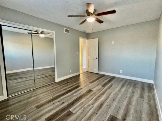 Detail Gallery Image 9 of 18 For 17092 Emerald #E,  Huntington Beach,  CA 92647 - 2 Beds | 1 Baths