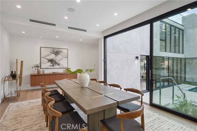 3670 Buena Park Drive, Studio City CA: https://media.crmls.org/medias/d7d4fb47-3119-49d4-9849-bf9bc8473f05.jpg