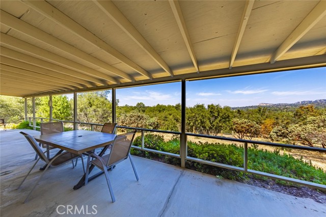 Detail Gallery Image 2 of 45 For 31678 Buck Run Ln, Coarsegold,  CA 93614 - 3 Beds | 2 Baths