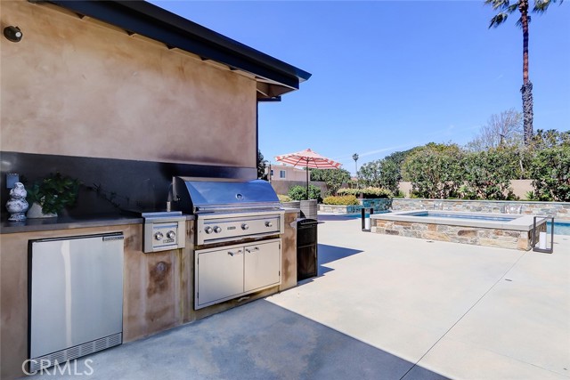 1833 8th Street, Manhattan Beach CA: https://media.crmls.org/medias/d7d5f713-c43b-4f13-b80d-53c5b5e16017.jpg