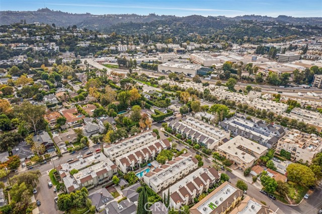 Detail Gallery Image 50 of 53 For 4218 Troost #20,  Studio City,  CA 91604 - 3 Beds | 2/1 Baths