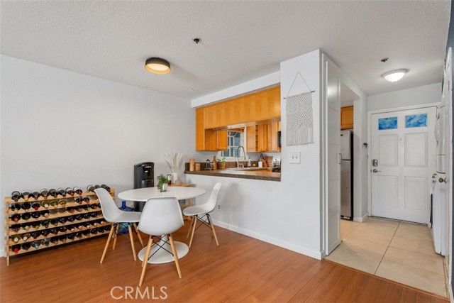 Detail Gallery Image 7 of 42 For 1100 Euclid Ave #108,  Long Beach,  CA 90804 - 2 Beds | 2 Baths