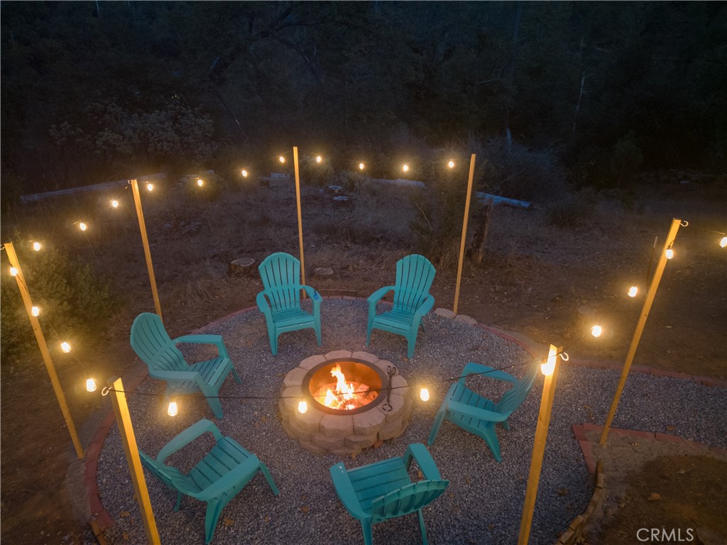 https://media.crmls.org/medias/d7d6bec5-ec13-4efd-a366-e8b609726203.jpg?preset=X-Large