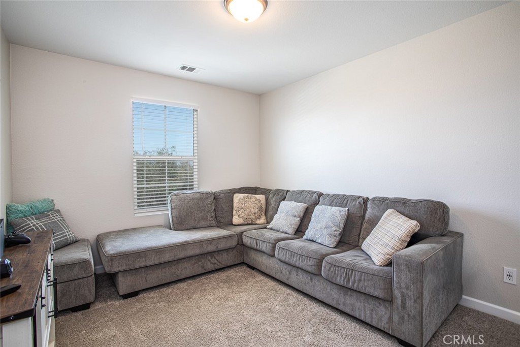 MLS #OC25135935 img 24