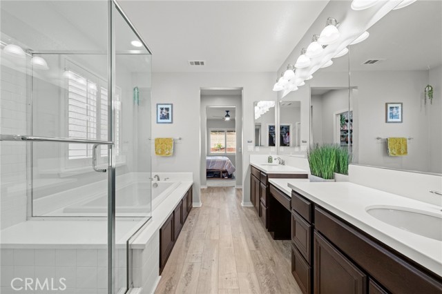 31570 Sweetwater Circle, Temecula CA: https://media.crmls.org/medias/d7d7e9cc-bba9-49ad-adae-e6f30b86b890.jpg