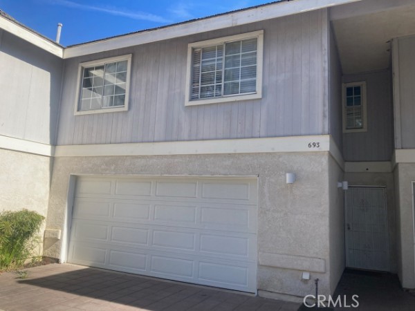 Detail Gallery Image 1 of 1 For 693 Evergreen Ln, Port Hueneme,  CA 93041 - 3 Beds | 2/1 Baths