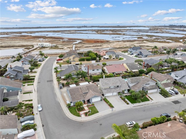 Detail Gallery Image 54 of 56 For 17701 Rainglen Ln, Huntington Beach,  CA 92649 - 3 Beds | 2 Baths