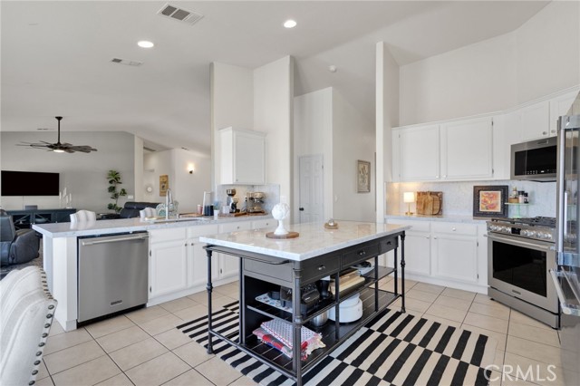 21152 Reliance, Apple Valley CA: https://media.crmls.org/medias/d7d9bdc9-8561-4580-aa72-b921eac06172.jpg