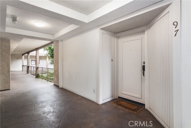 Detail Gallery Image 21 of 29 For 21500 Califa St #97,  Woodland Hills,  CA 91367 - 2 Beds | 2 Baths