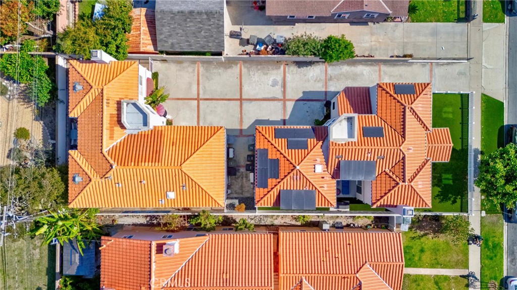 https://media.crmls.org/medias/d7db433e-65d3-4b50-8383-c04a5a30013e.jpg?preset=X-Large