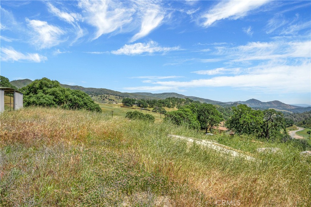 https://media.crmls.org/medias/d7db4f07-c158-4195-8948-1f61d6c1c7bb.jpg?preset=X-Large