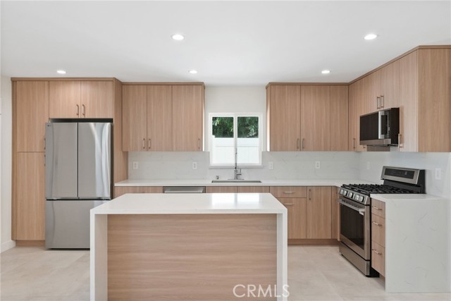 16511 San Fernando Mission Boulevard photo 11
