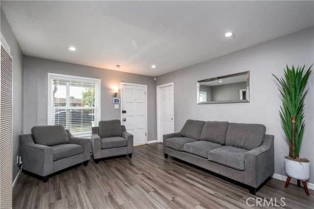 Detail Gallery Image 3 of 23 For 15122 Jersey, Norwalk,  CA 90650 - 2 Beds | 1/1 Baths