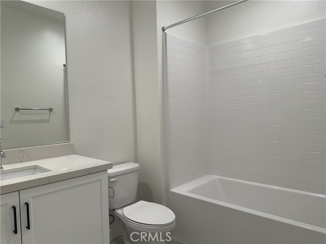 Detail Gallery Image 9 of 25 For 4230 S Hollyhock Paseo #80,  Ontario,  CA 91761 - 3 Beds | 2/1 Baths