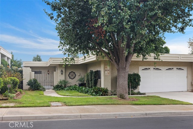 5594 Avenida Sosiega W, Laguna Woods CA: https://media.crmls.org/medias/d7dd2e7c-9689-41dd-be07-173ad6fe9bc1.jpg