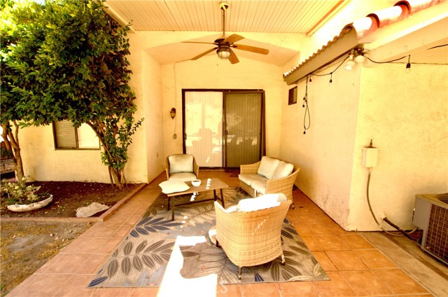 Detail Gallery Image 16 of 19 For 39739 Old Carriage Rd, Murrieta,  CA 92563 - 3 Beds | 2 Baths