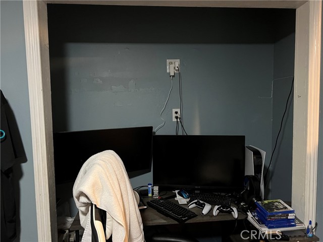 3070 Linda Lou Lane, Riverside CA: https://media.crmls.org/medias/d7de8613-db4c-46bf-ba73-6898fabf2014.jpg