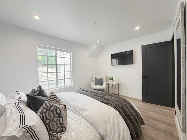 958 Misty Canyon, Westlake Village CA: https://media.crmls.org/medias/d7dec1d1-ce7b-48cf-832a-4c28bfde0456.jpg