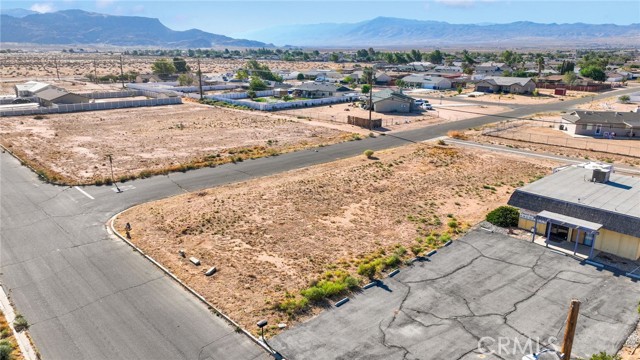 Detail Gallery Image 9 of 11 For 22869 Us Hwy 18, Apple Valley,  CA 92307 - – Beds | – Baths